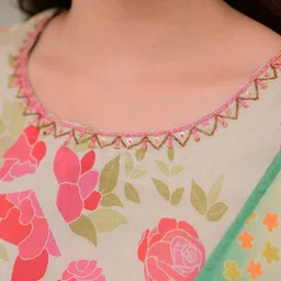 J.KANJI Women Floral Printed Regular Beads and Stones Kurta with Trousers & Dupatta image 3