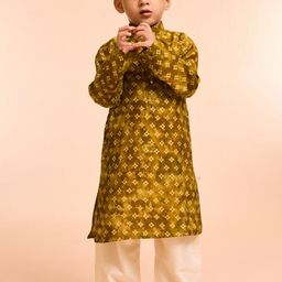 Manyavar Boys Geometric Printed Mandarin Collar Straight Kurta With Pyjamas & Nehru Jacket-picture-18