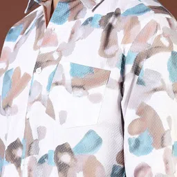 V-Mart Men Spread Collar Abstract Printed Cotton Casual Shirt image 2