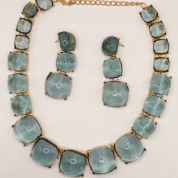 SAPRAA TRENDS Gold-Plated Stone Studded Jewellery Set image 4