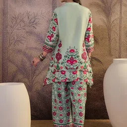 Sangria Floral Printed Tunic With Trousers Co-Ords image 3