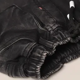 V-Mart Infant Boys Printed Pure Cotton T-shirt With Trousers image 2