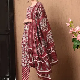 Anouk Women Floral Printed Regular Pure Cotton Kurta with Trousers & With Dupatta image 3