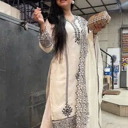 GoSriKi Women Floral Embroidered Regular Kurta with Palazzos & With Dupatta image 3