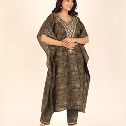 Aramya Women Floral Printed Regular Thread Work Pure Cotton Kurta with Trousers image 4