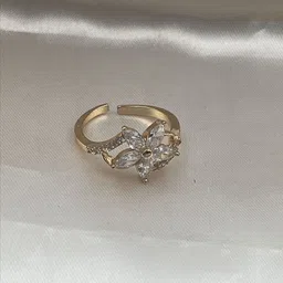 DRAMATIC EFFECT Rose Gold Plated  Stone-Studded Adjustable Finger Ring image 3