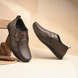 Ifah Men Textured Sneakers-picture-31