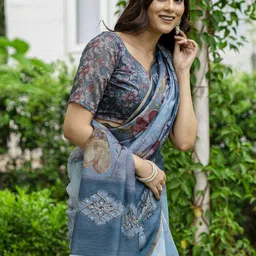 Satrani Floral Printed Zari Saree image 3