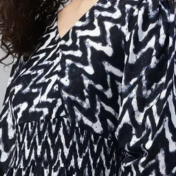 Jash Creation Women Black Kurtas image 4