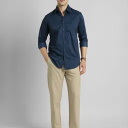 SIMON CARTER LONDON Men Solid Spread Collar Casual Shirt image 2