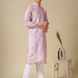 RAJUBHAI HARGOVINDAS Men Printed Kurta with Churidar image 5