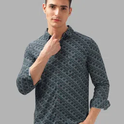 BULLMER Men Spread Collar Geometric Printed Cotton Casual Shirt-image-6
