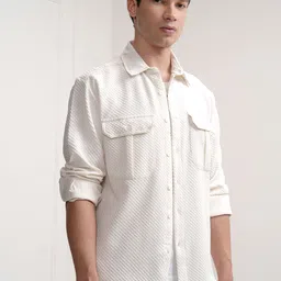 HIGHLANDER Men Popcorn Textured Solid Utility Pocket Oversized Shirt image 5