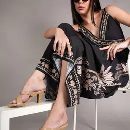 MOZAFIA Colourblocked Block Sandals image 5