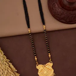 VEMISHTI Gold-Plated Mangalsutra image 3