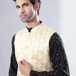 Anouk Geometric Embroidered Sequinned Pure Cotton Kurta & Pyjamas With jacket image 3