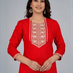 JAIPURI COLLECTION Floral Yoke Design Thread Work Kurta With Trousers image 3