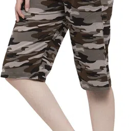 uzarus Women Brown Capri image 2