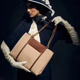 Lino Perros Colourblocked Oversized Bucket Tote Bag with Applique-picture-46