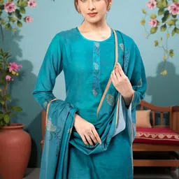 PAMPER YOURSELF Women Ethnic Motifs Printed Regular Kurta with Trousers & With Dupatta image 4