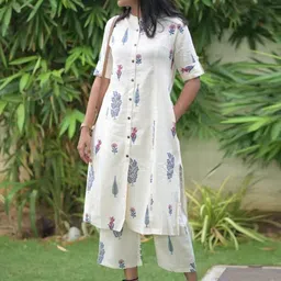 DIVASTRI Women Floral Printed Kurta with Trousers-picture-21