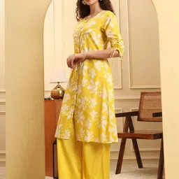 Yufta Floral Printed Pure Cotton Round Neck A-line Kurta With Trousers image 3