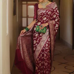 Mufa Ethnic Motifs Woven Design Zari Saree With Unstitched Blouse Piece-picture-15