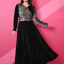 BAESD Embellished Velvet Maxi Dress-picture-39