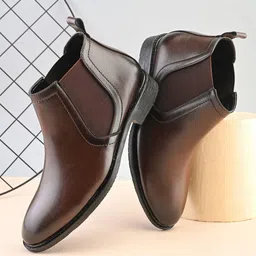 The Roadster Lifestyle Co Men Chelsea Slip On Boots-image-0