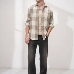 HIGHLANDER Men Comfort Opaque Checked Casual Shirt image 4