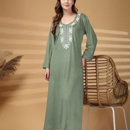 KLOTTHE Women Plus Size Floral Embroidered Round Neck Maxi Nightdress-picture-12