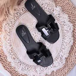 Jove Women Open Toe Flats-image-94