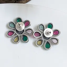 VEDAJ Floral Studs Earrings image 4