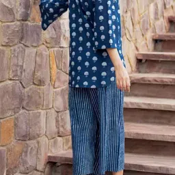 Vetrokart Girls Ethnic Motifs Printed Regular Kurti with Palazzos image 2