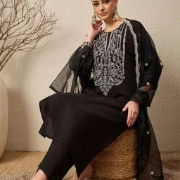 VredeVogel Women Ethnic Motifs Embroidered Kurta with Palazzo & Dupatta image 5