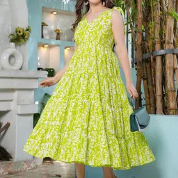 Demirner Floral Printed V-Neck Tiered Anarkali Kurta-picture-22