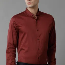 The Collection Men Classic Fit Solid Spread Collar Satin Formal Shirt image 4
