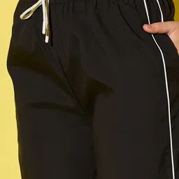 The Roadster Lifestyle Co Pack of 2 Relaxed Fit Dual Contrast Piping Trousers image 3