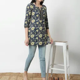 HERE&NOW Women Floral Printed V-Neck Pure Cotton Straight Kurti-picture-27