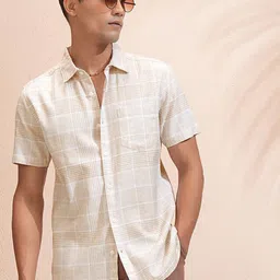 HIGHLANDER Men Spread Collar Checked Cotton Casual Shirt-picture-27