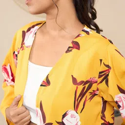 StyleStone Printed Shrug With Shorts Co-Ords image 2