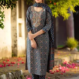 Aaghnya Women Turquoise Blue Viscose Rayon Kurta Sets image 1