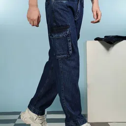 Eszett Men Washed Baggy-Fit Twin Pocket Mid-Rise Cargo Jeans image 4