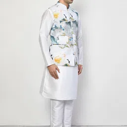 Arihant Rai Sinha Men Print Bundi Kurta Set image 3