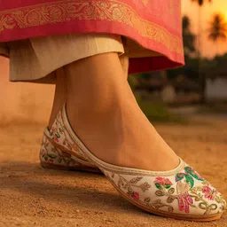 SZN Women Mojaris Flats-picture-43