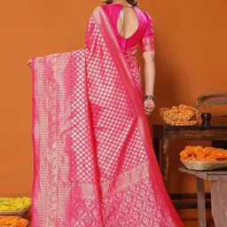 MORDEN MUSE Floral Woven Design Zari Kanjeevaram Saree With Unstiched Blouse Piece image 4