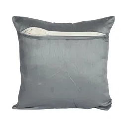 MFD HOME FURNISHING Blue & White Set of 2 Floral Square Cushion Covers image 3