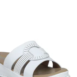 Shezone Textured Platform Sandals with Buckles image 3