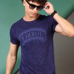 LIMEROAD Men Printed Indigo Applique T-shirt image 4