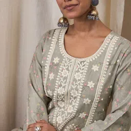 Anouk Women Floral Printed Thread Work Kurta image 5